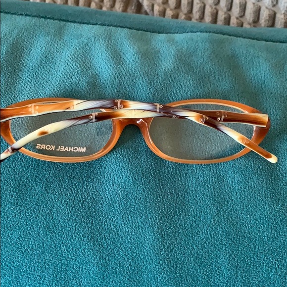 Michael kors reading glasses. Beautiful frame - Picture 4 of 9